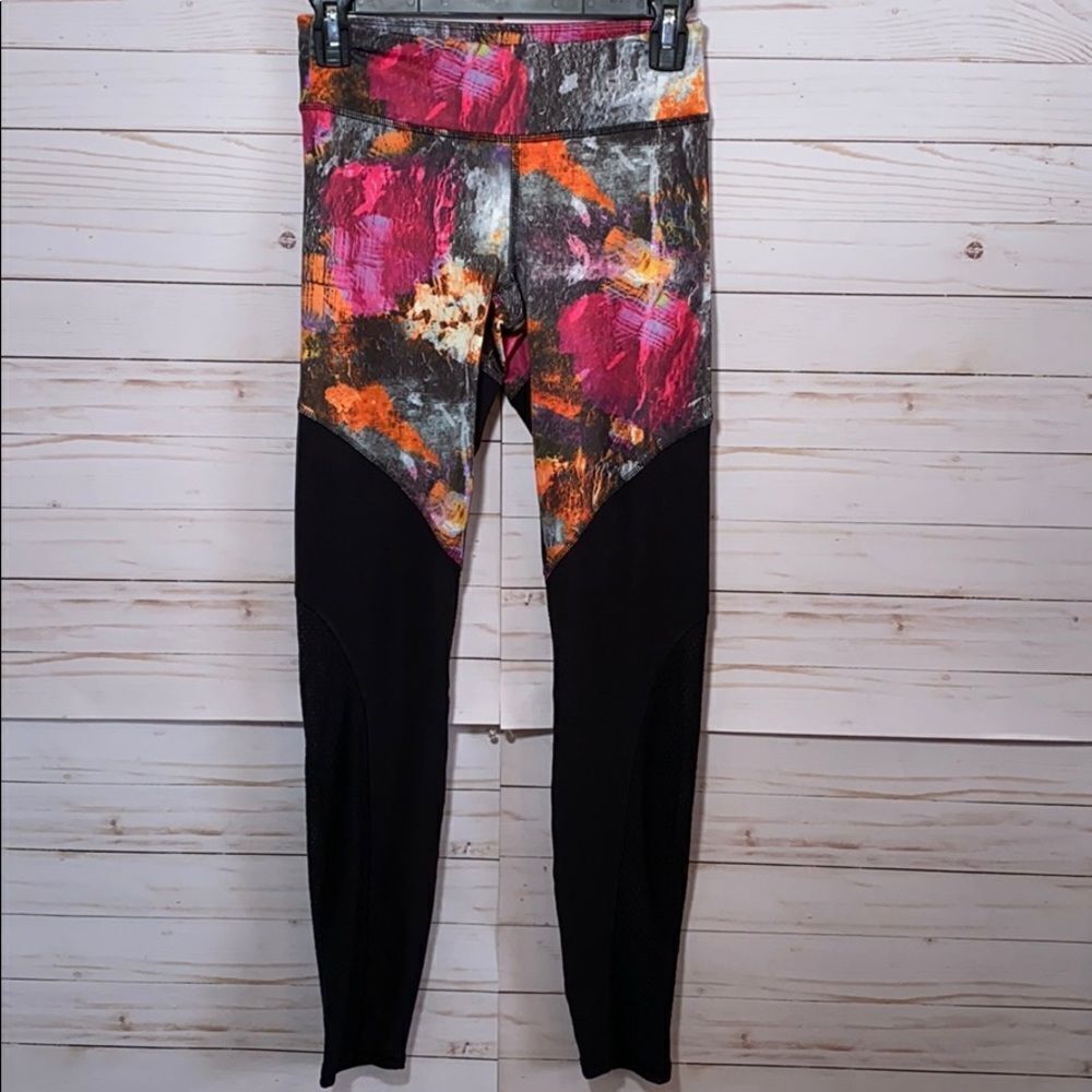 Steve Madden Quick Dry Leggings